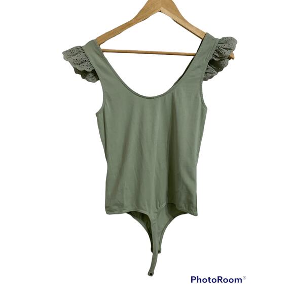 Vero Moda Broderie Frill shoulder bodysuit green size Large NEW - Picture 3 of 8